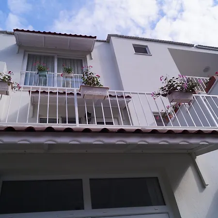 아파트호텔 Grandma's Garden 달리안