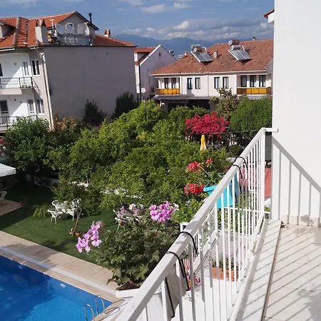 아파트호텔 Grandma's Garden 달리안