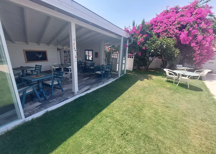 Ξενοδοχείο με διαμερίσματα Grandma's Garden