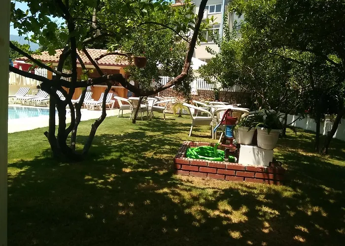 Ξενοδοχείο με διαμερίσματα Grandma's Garden Dalyan