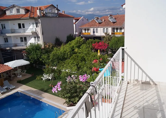 Ξενοδοχείο με διαμερίσματα Grandma's Garden Dalyan
