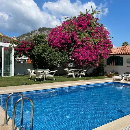 Apart Otel Grandma's Garden