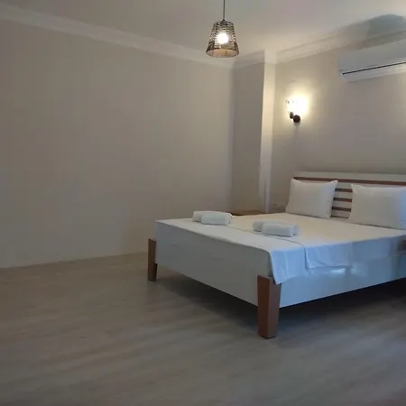 Apart Otel Grandma's Garden 3*