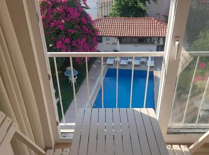 Grandma's Garden Дальян