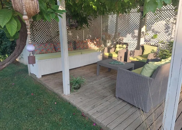 Апарт-отель Grandma's Garden