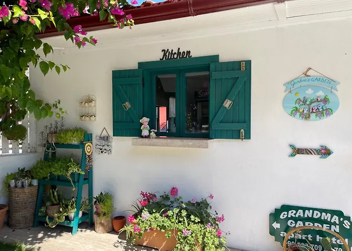 Grandma's Garden Апарт-отель