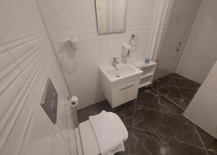 Grandma's Garden Дальян