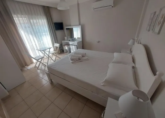 Апарт-отель Grandma's Garden