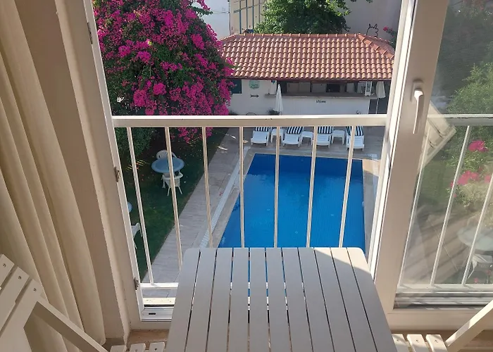 Апарт-отель Grandma's Garden